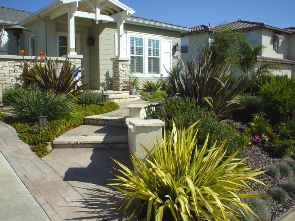 Flagstone and Colored Concrete Entry