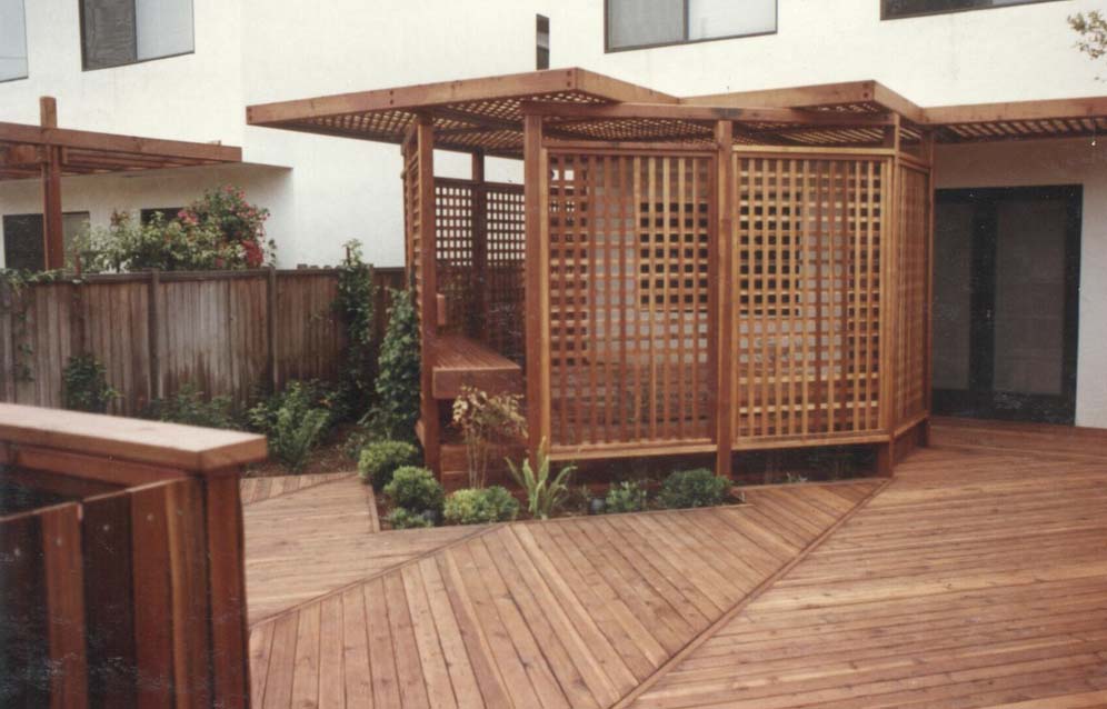 Deck with Privacy Room